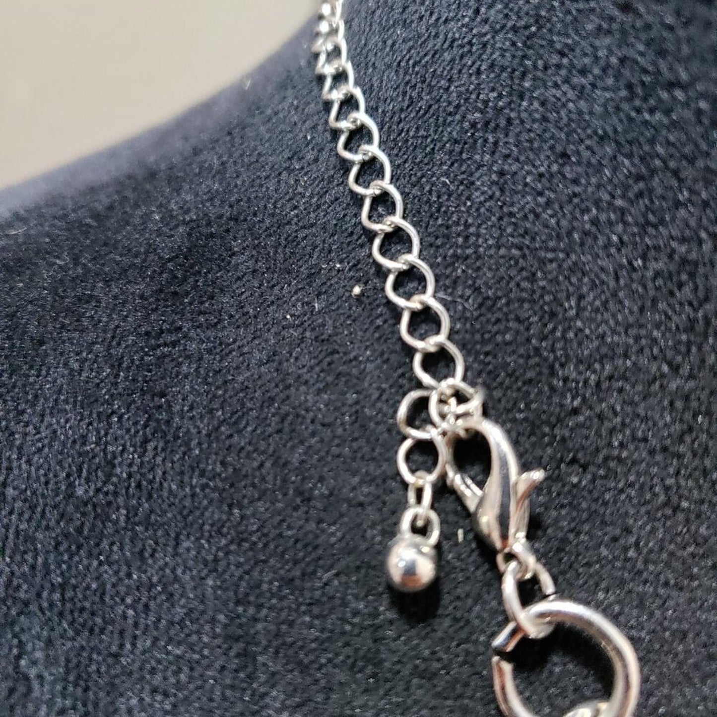 Womens Fashion Silver Tone Faceted Tear Drop Beads Bib Necklace w/ Lobster Clasp