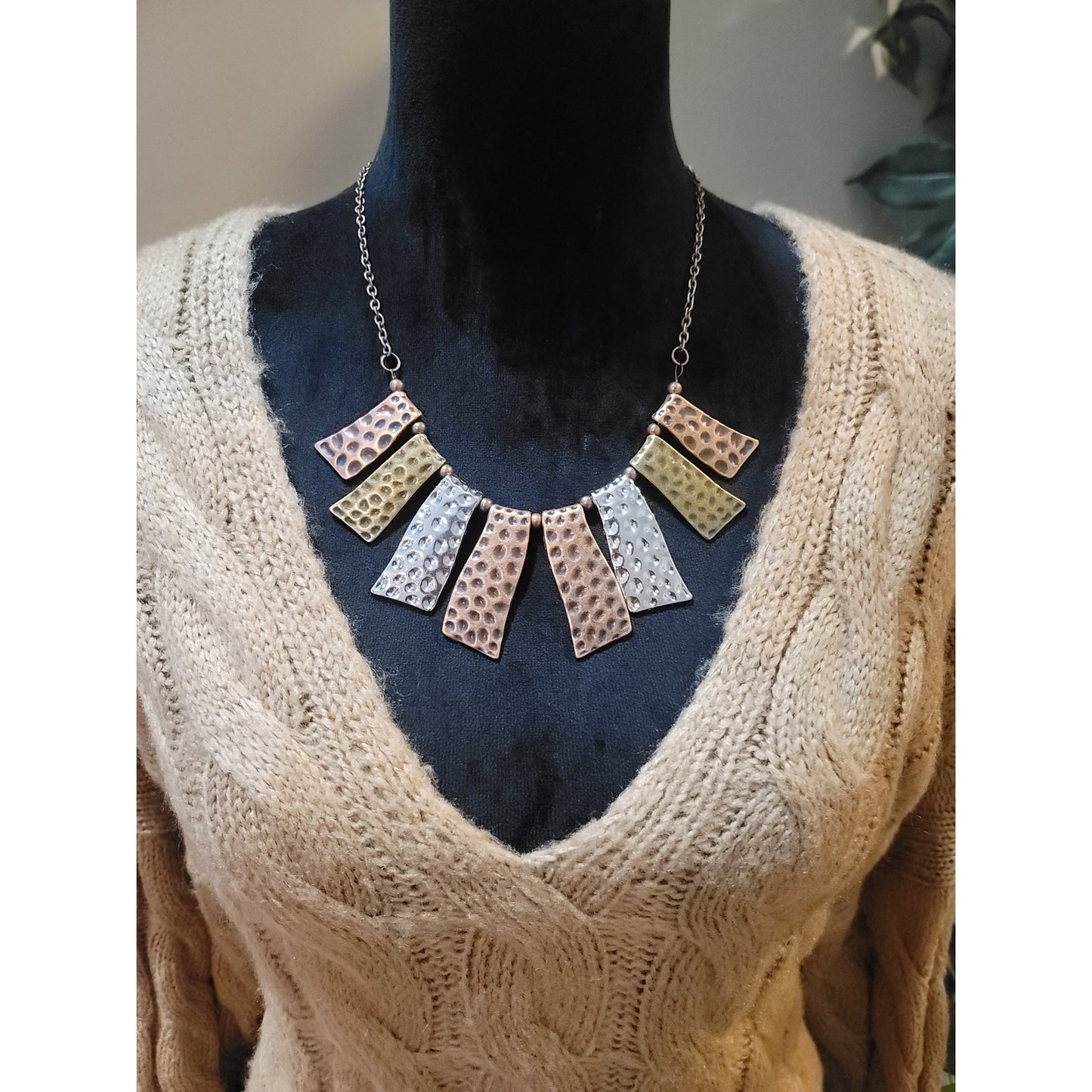 Double Zero Cable Knit Sweater Women's M Beige V-Neck Long Sleeve Pullover