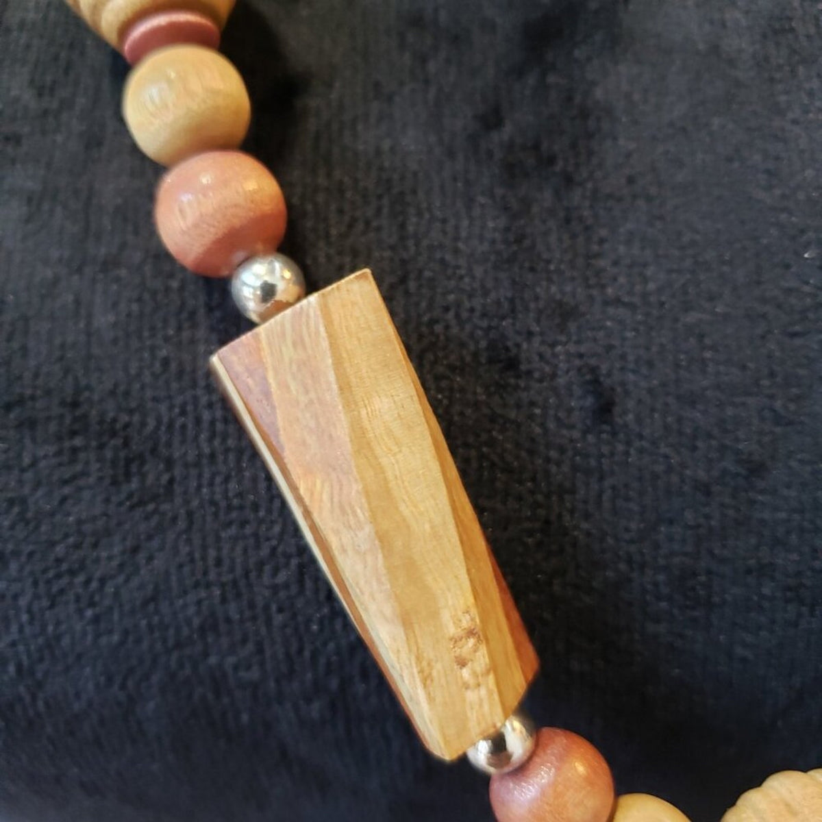 Womens Brown Wooden Beaded Beaded Necklace Jewelry with Spring Ring Clasp