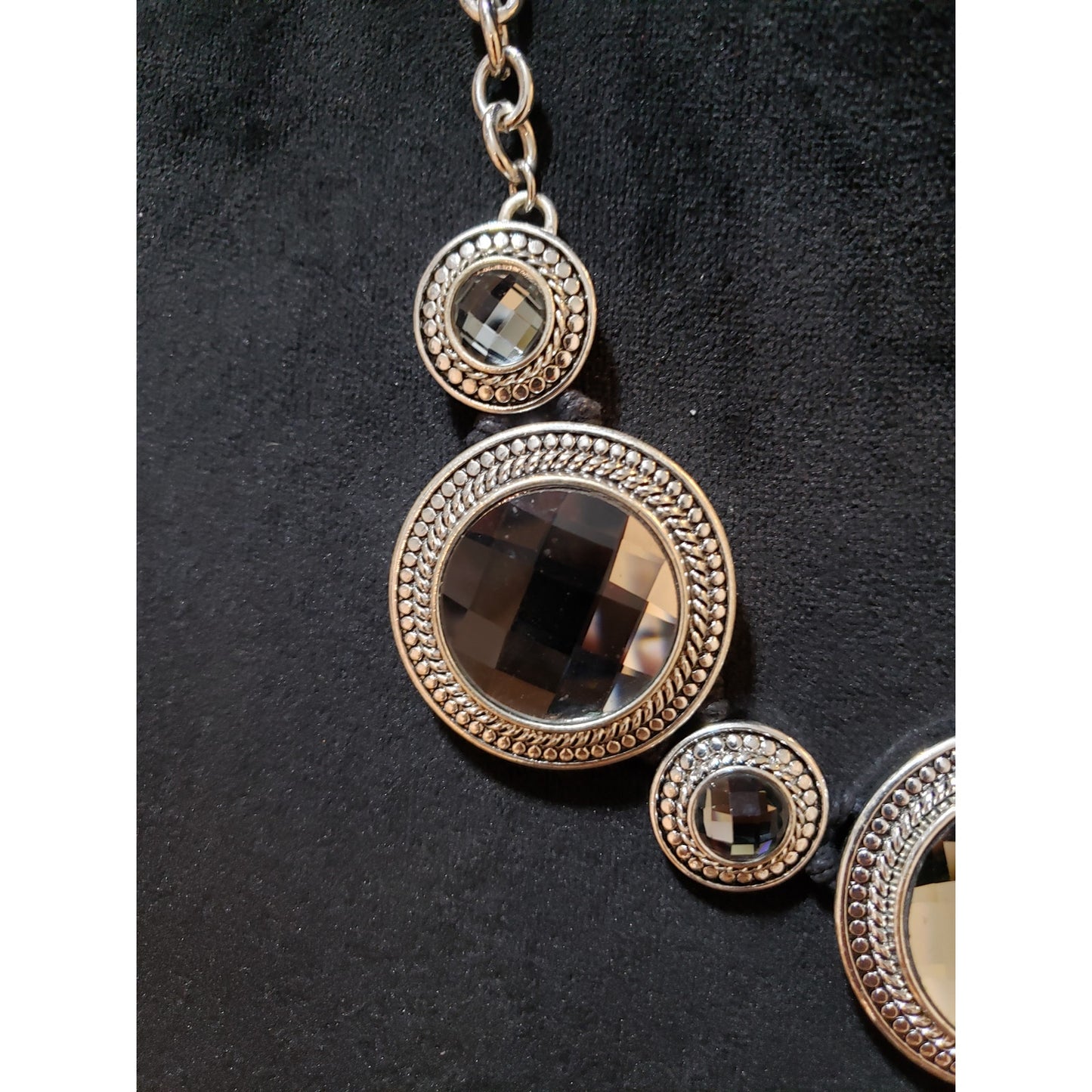 Women Fashion Silver Plated Encrusted Faceted Crystal Sparkle Statement Necklace