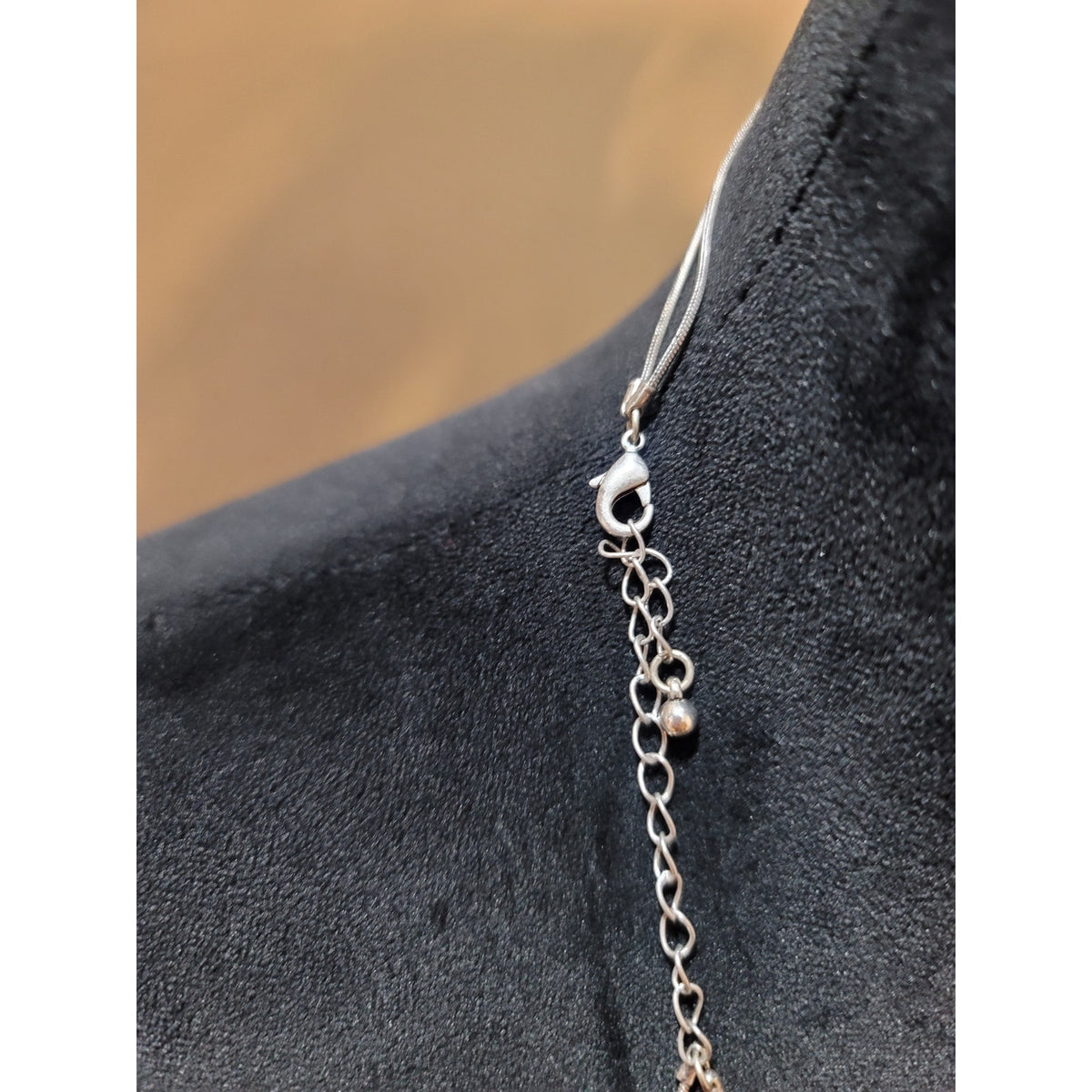Women's Stylish Silver Necklace with Triangular Pendants Bold Fashion Statement