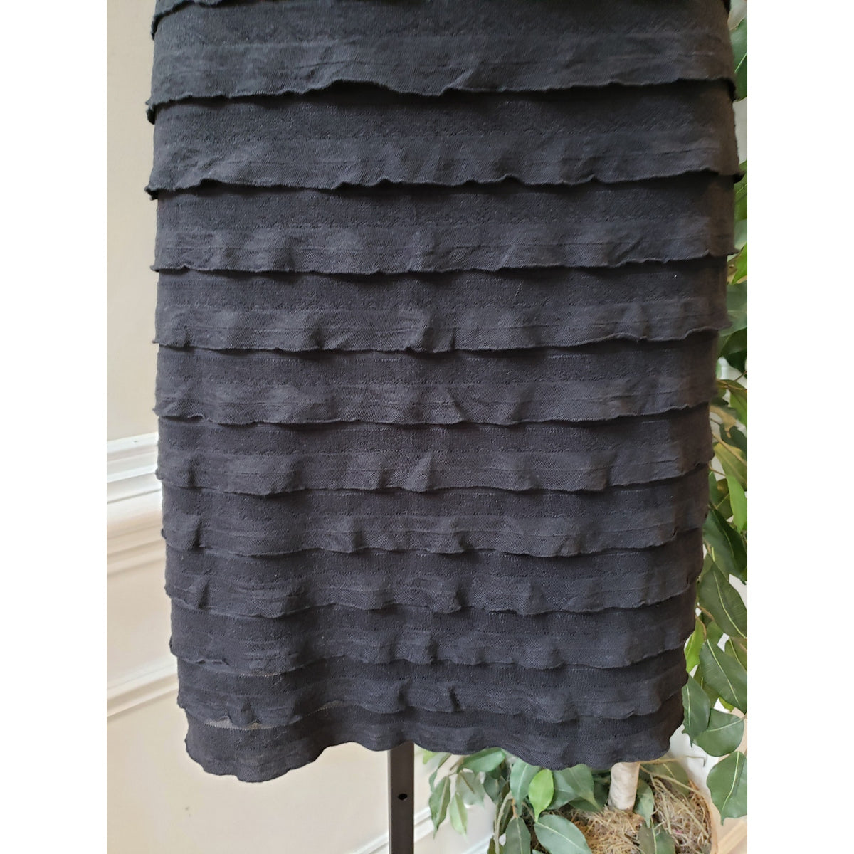 Max Studio Bodycon Dress Womens XS Black Tiered Ruffled Short Sleeve Scoop Neck