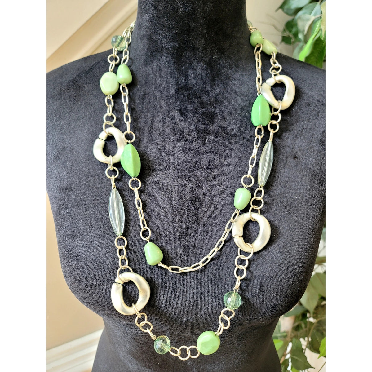 Green Beaded Multi-Strand Chain Necklace Acrylic Ring Link Layered Statement