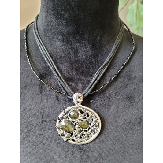 Women's Antique Silver Pendant Necklace With Green Gemstones And Lobster Clasp