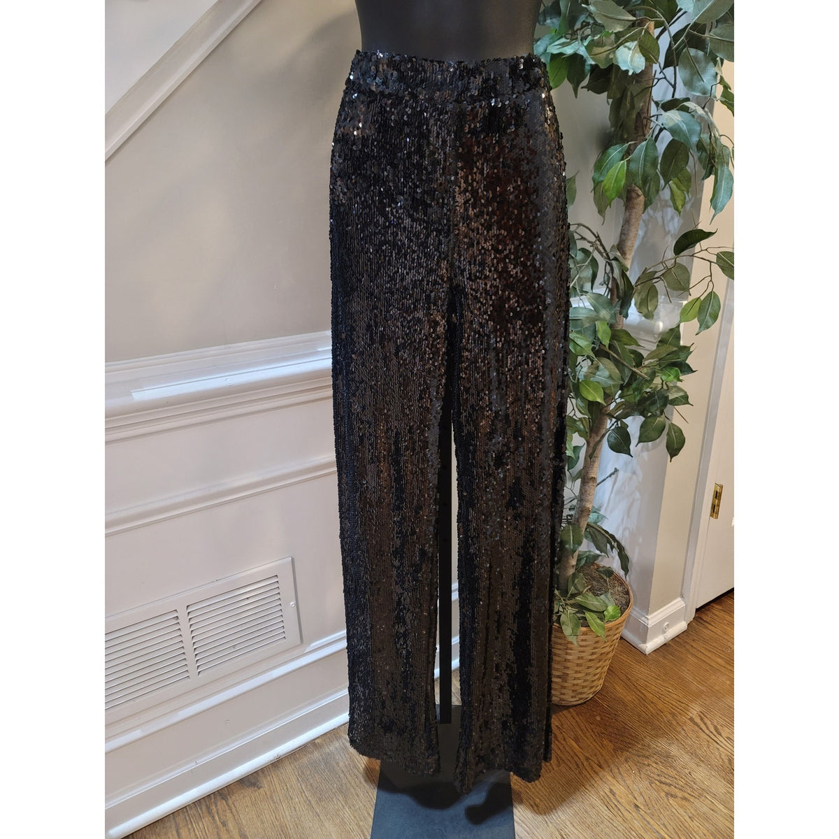Celebrity Fashion Sequin Suit Women's Medium Black Faux Pockets Fully Lined