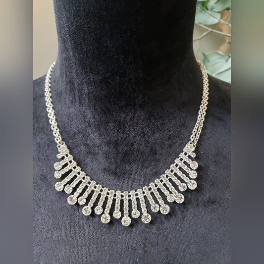 Womens Fashion Silver Tone Rhinestones Trim Blings Necklace Jewelry with Lobster