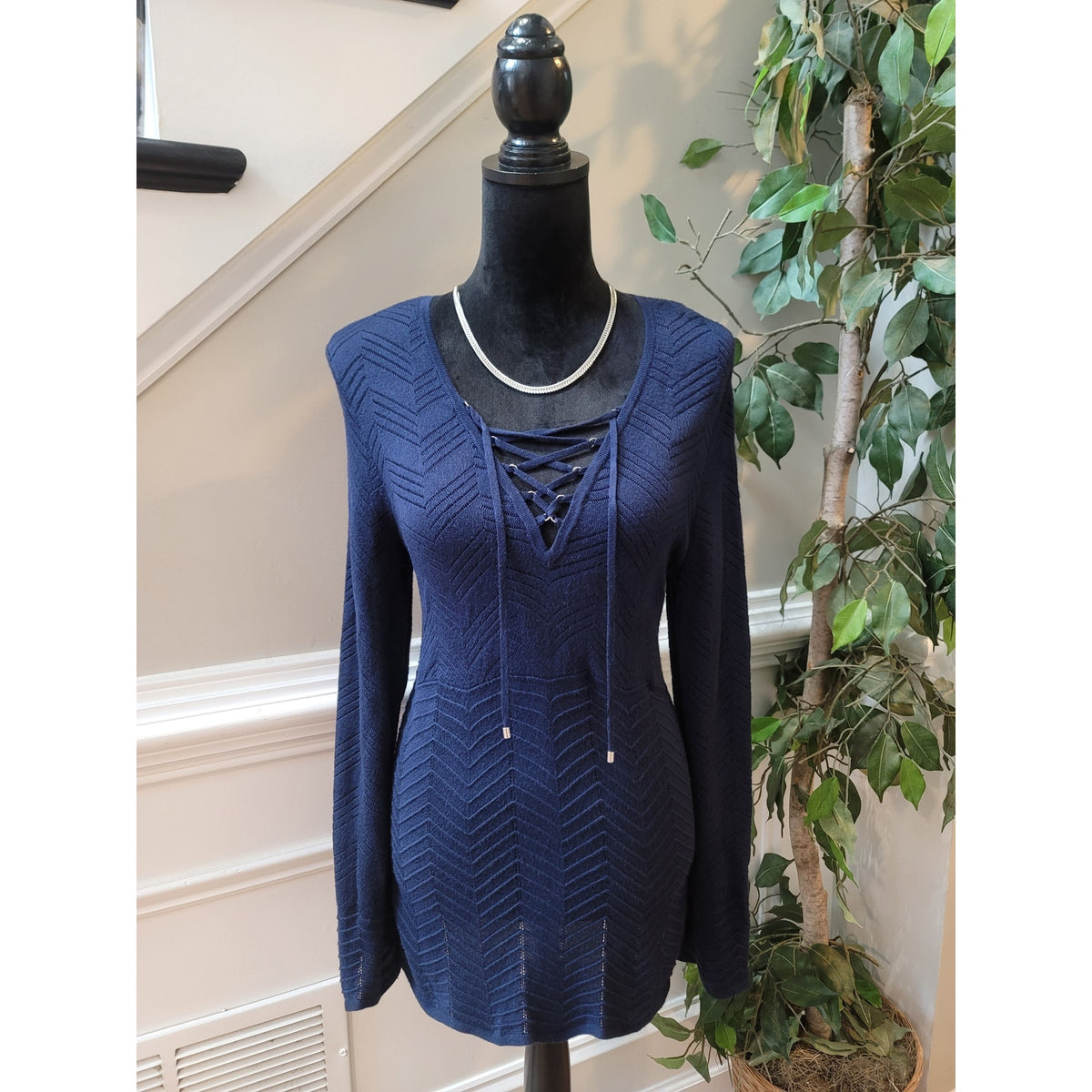 White House Black Market Tunic Sweater Womens Small Blue Zigzag Knit Long Sleeve