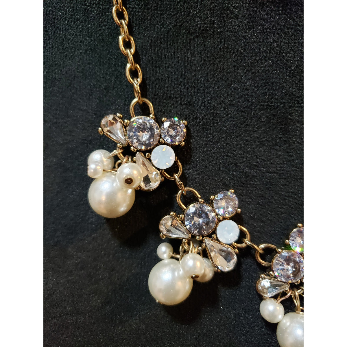 Women Gold Tone Cubic Zirconia Faux Pearl Floral Statement Necklace with Lobster