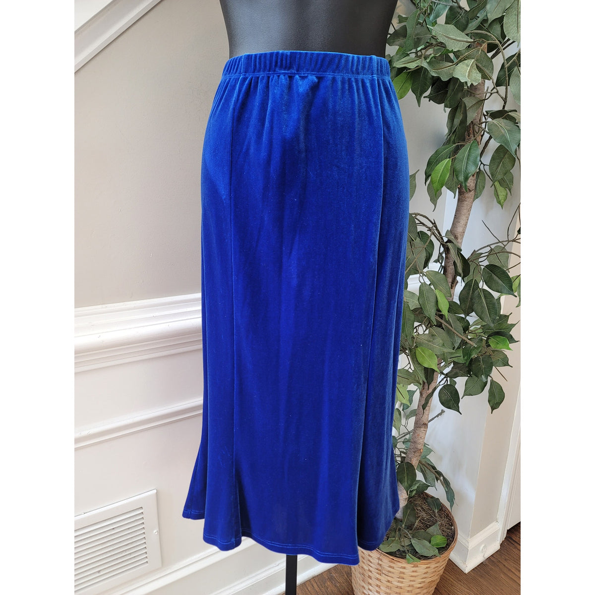 Esy Studio EY Skirt Suit Womens Large Royal Blue Cold Shoulder Flattering Peplum