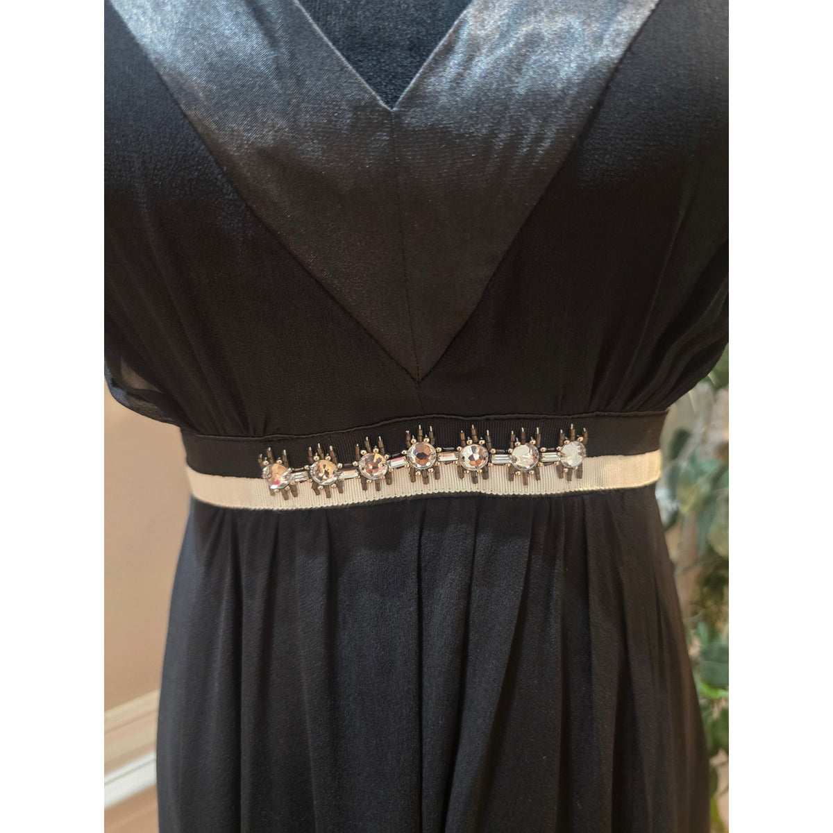 Ixe A-Line Dress Women S 12 Black Embellished Tie Waist Pleated Lined Sleeveless