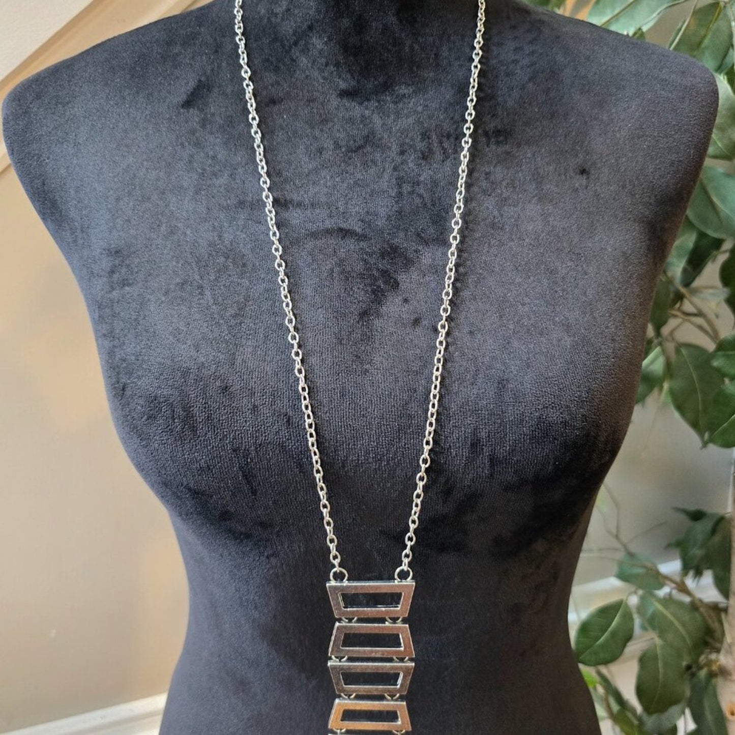 Womens Five Chunky Silver Frame by Frame Pendant Necklace with Lobster Clasp
