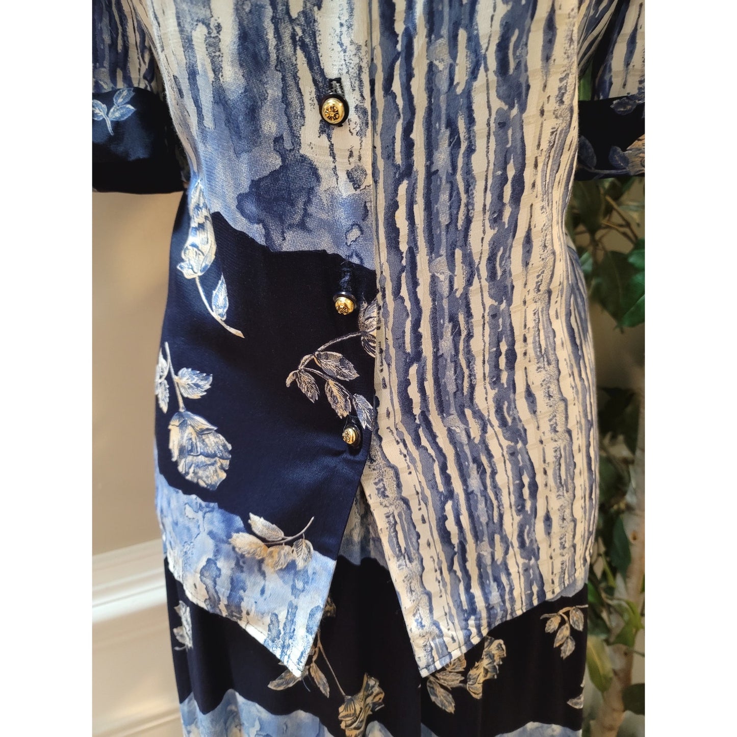Vintage A.K.F 2 Piece Shirt & Skirt Suit 10 Blue Floral Short Sleeve Round Neck