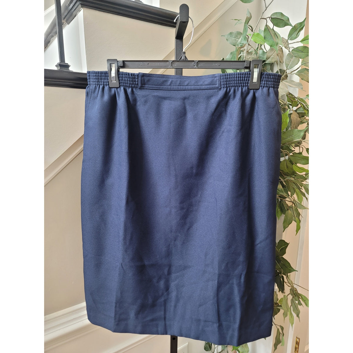 Alfred Dunner Pencil Skirt Women's Size 18 Blue Slash Pockets Back Vent Pleated