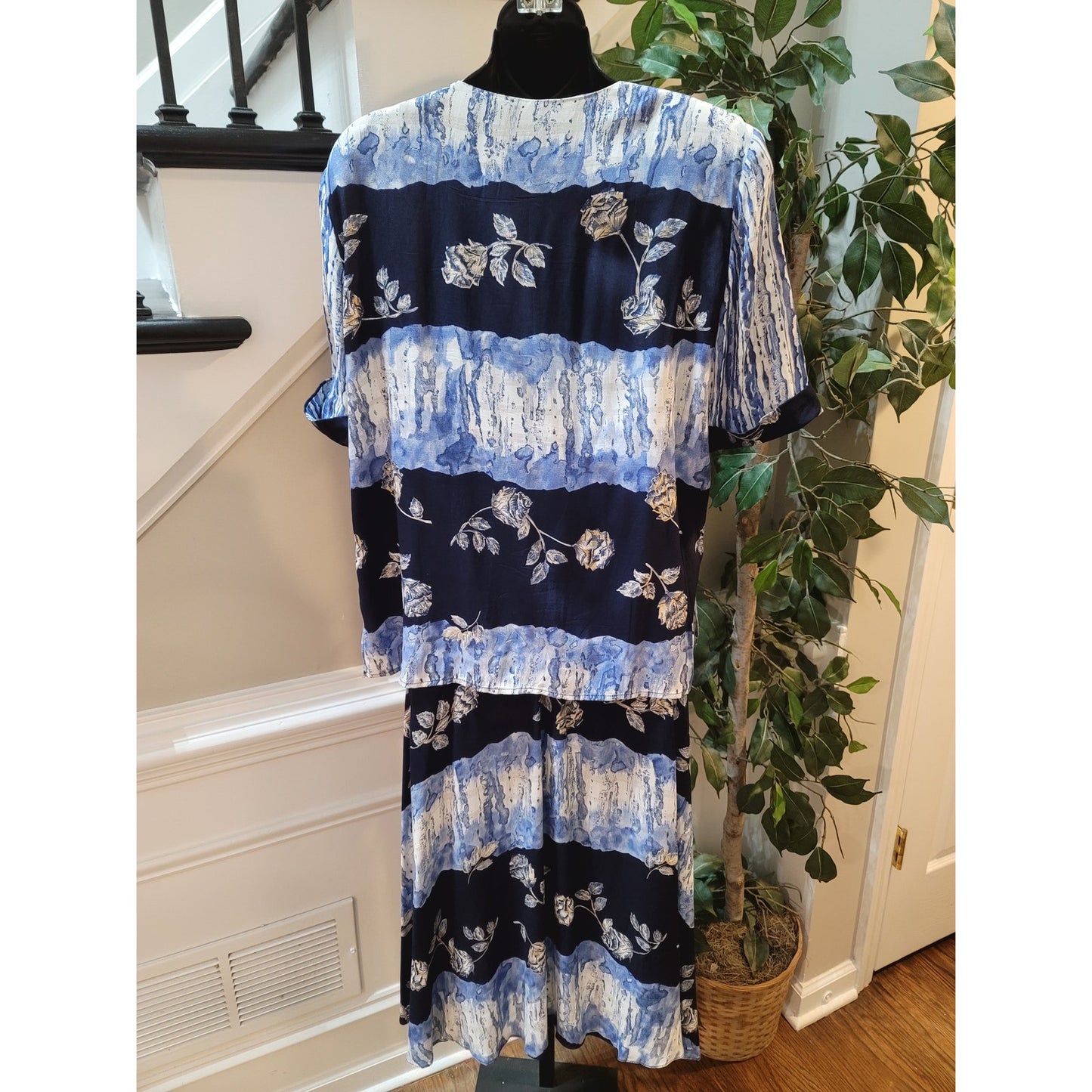 Vintage A.K.F 2 Piece Shirt & Skirt Suit 10 Blue Floral Short Sleeve Round Neck