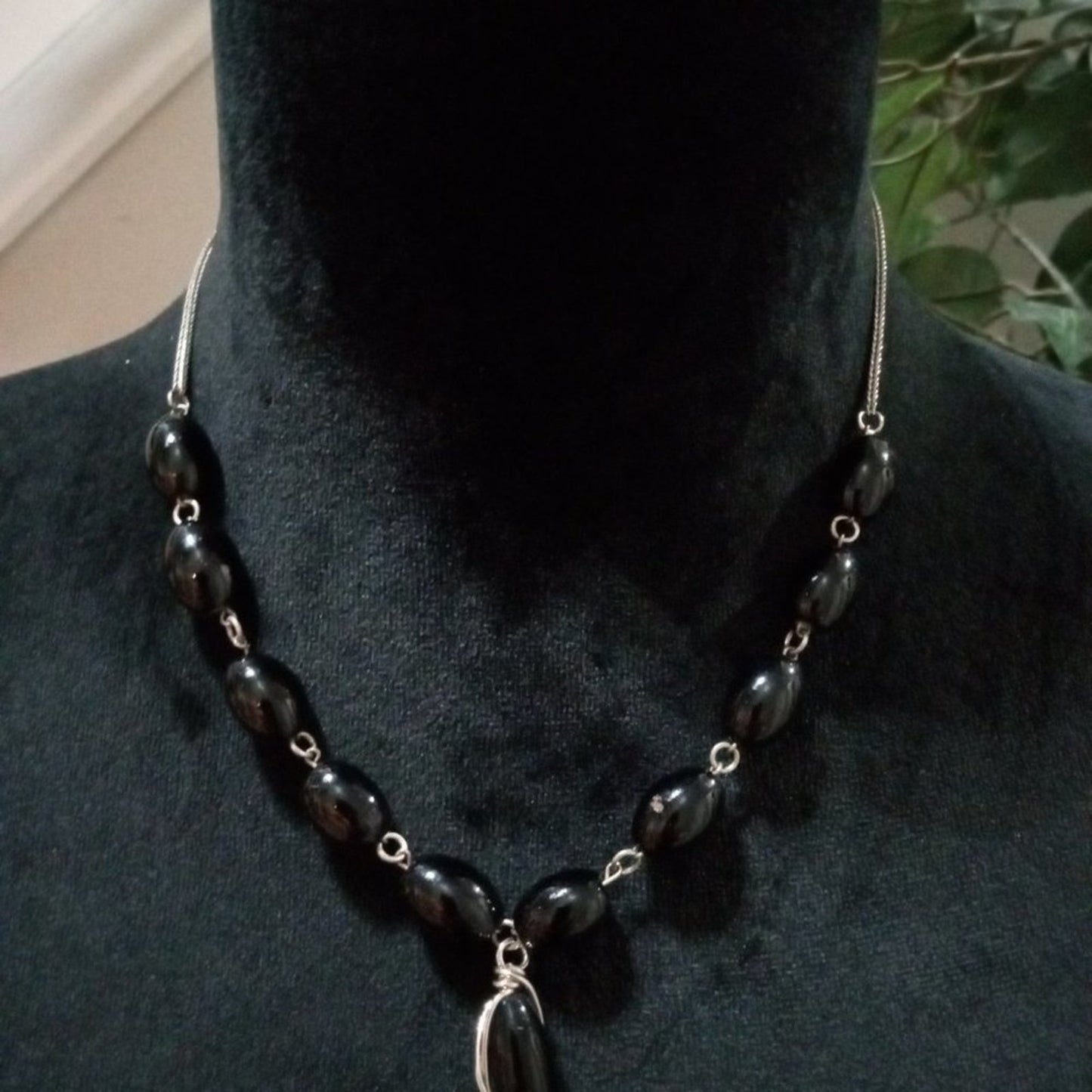 Women Fashion Chunky Black Rhinestones Beaded Collar Necklace with Lobster Clasp