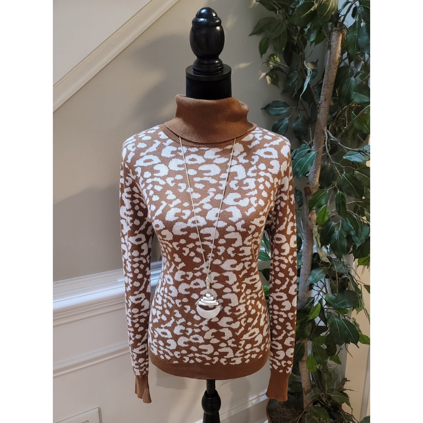 14th and Union Turtleneck Sweater Women S Brown White Leopard Print Long Sleeve