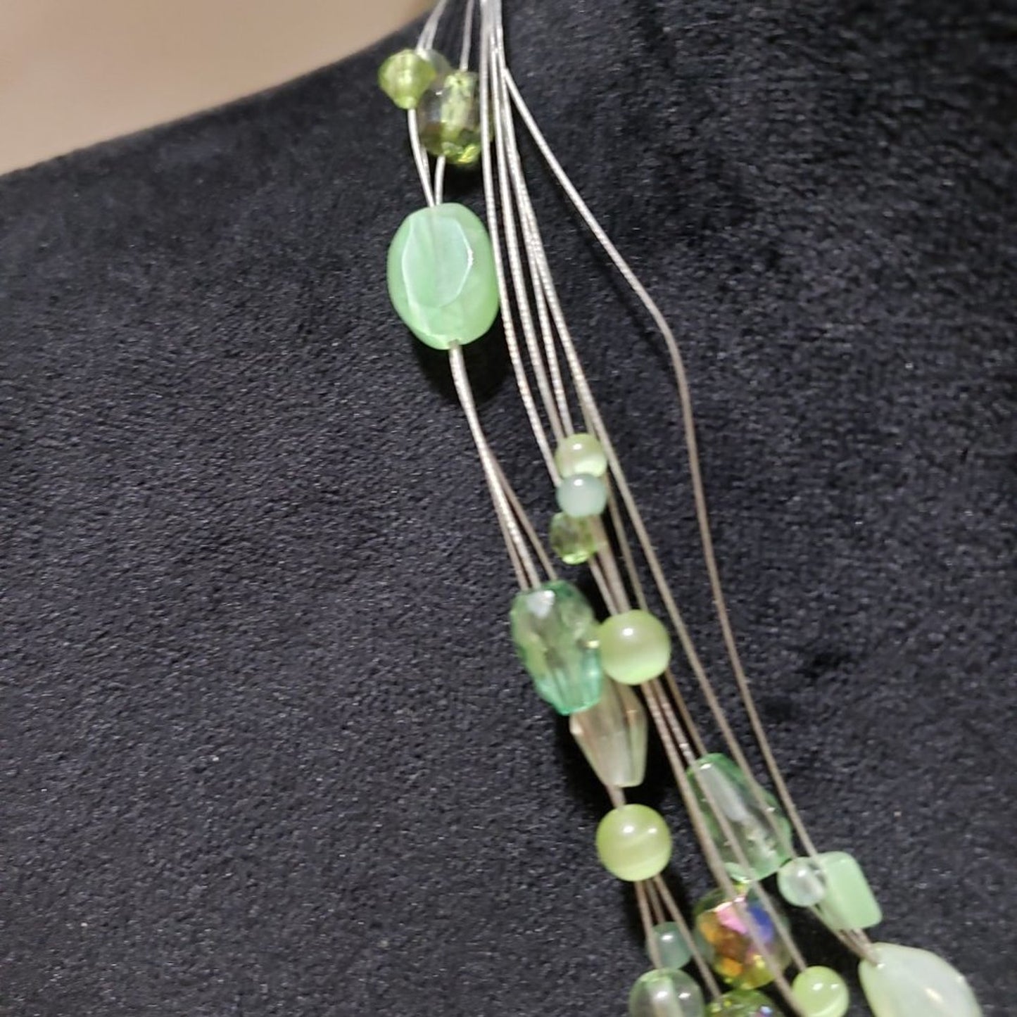 Women Fashion Multi-Layered Clear Glass Beads Collar Necklace with Lobster Clasp