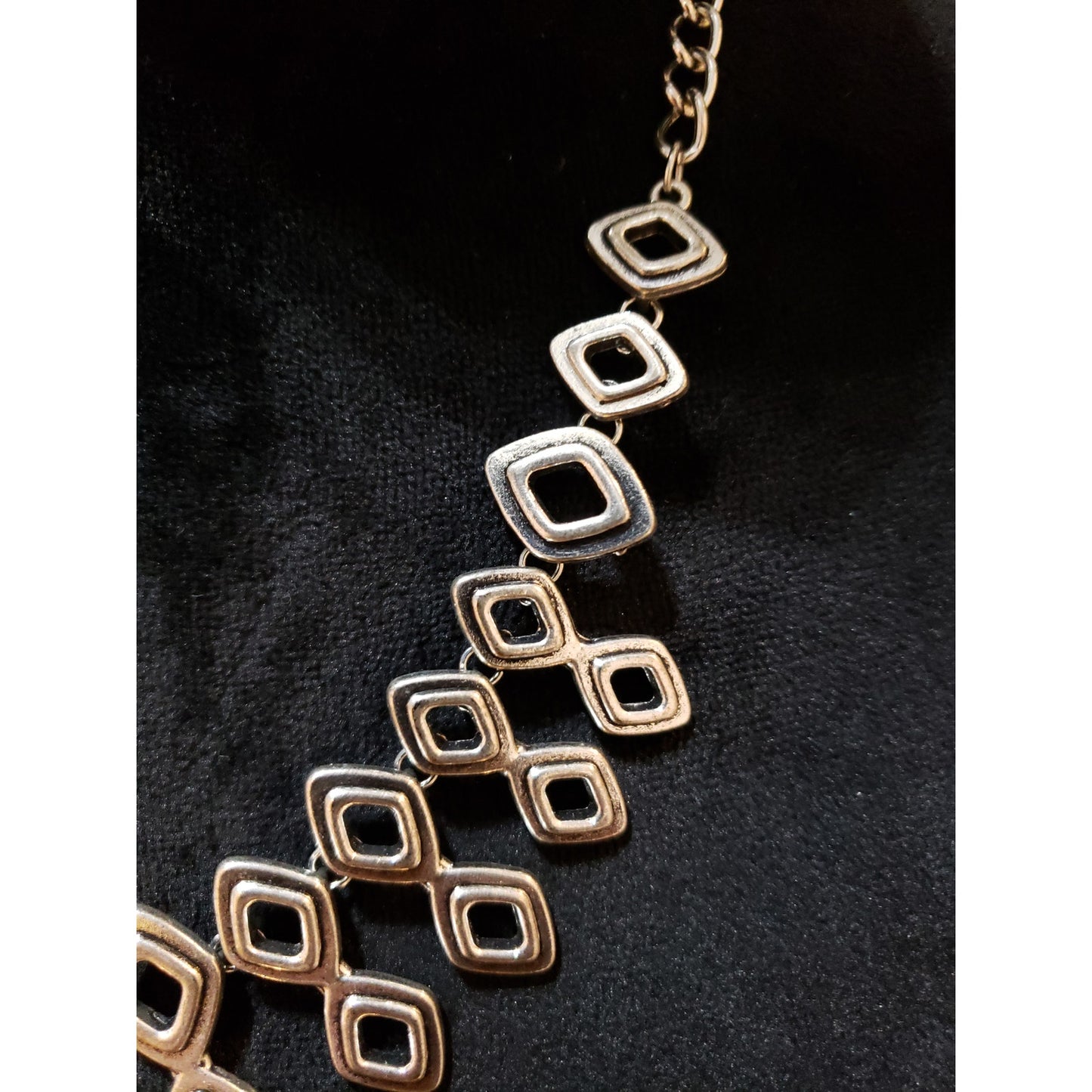 Women Fashion Silver Tone Geocentric Bib Statement Necklace Jewelry with Lobster