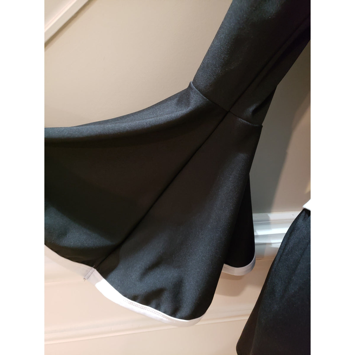 Bodycon Dress Womens XL Black White Off Shoulder Bell Sleeve Asymmetrical Party