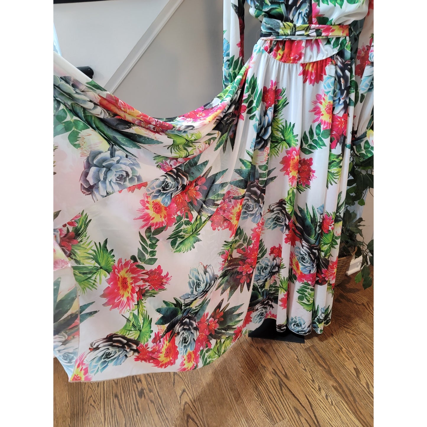 Eleganzarella Maxi Dress Women's Medium White Floral Long Sleeve V Neck