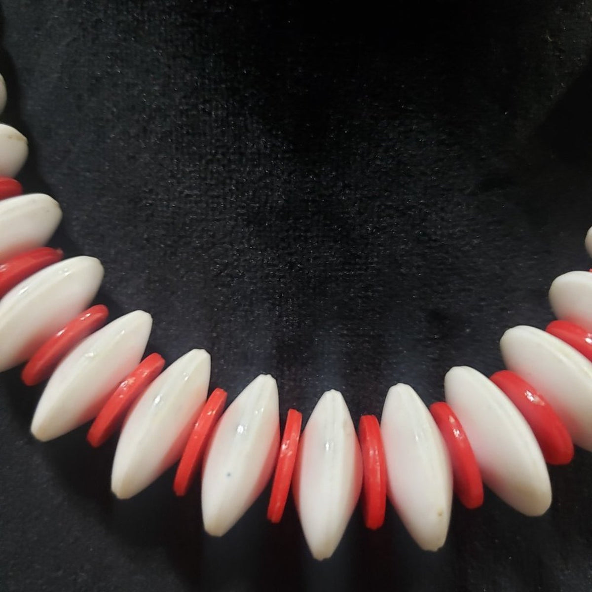 Women's Fashion White & Red Beaded Bib Choker Necklace with Lobster Clasp