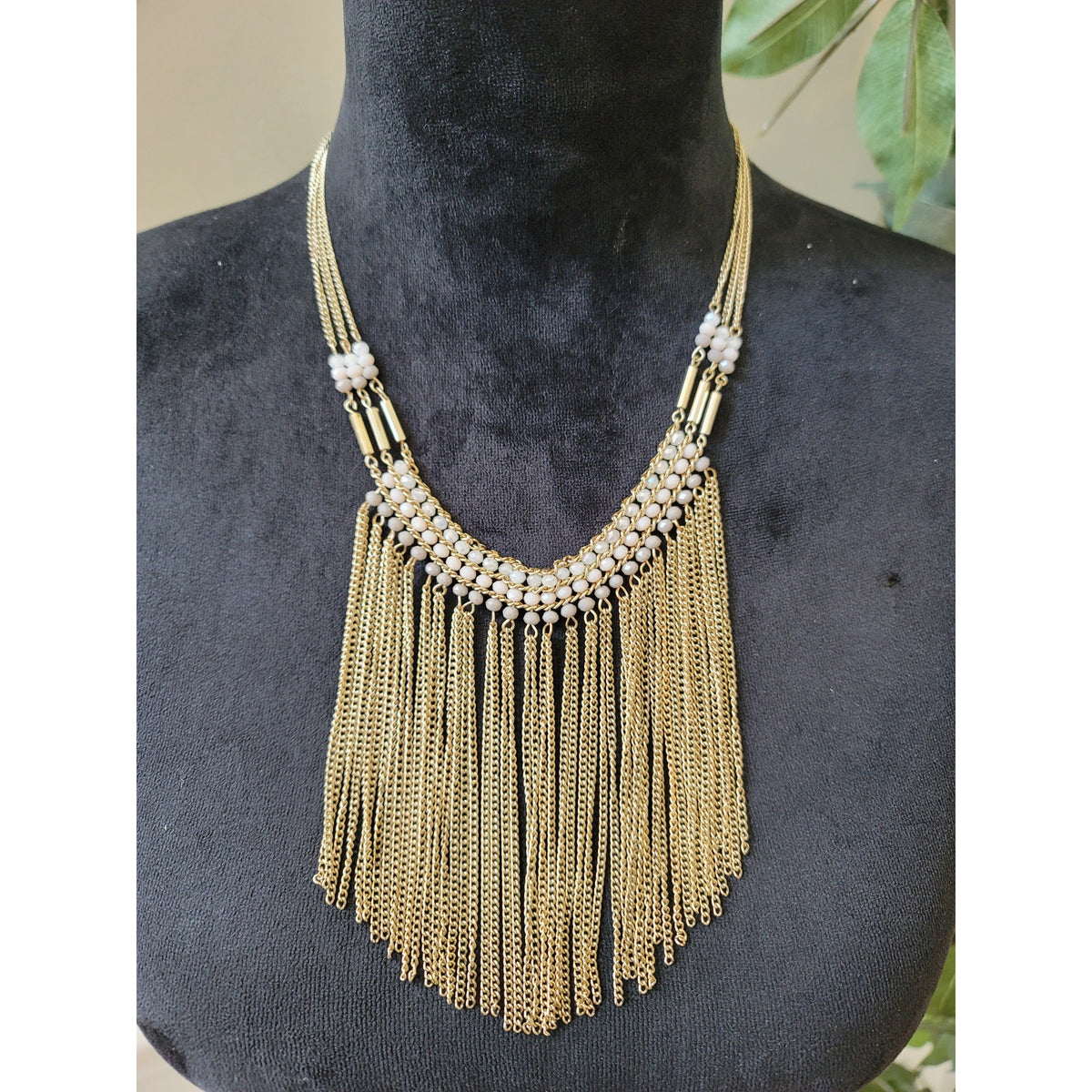 Women's Stella And Dot Red Statement Necklace With Gold Chain And Lobster Clasp