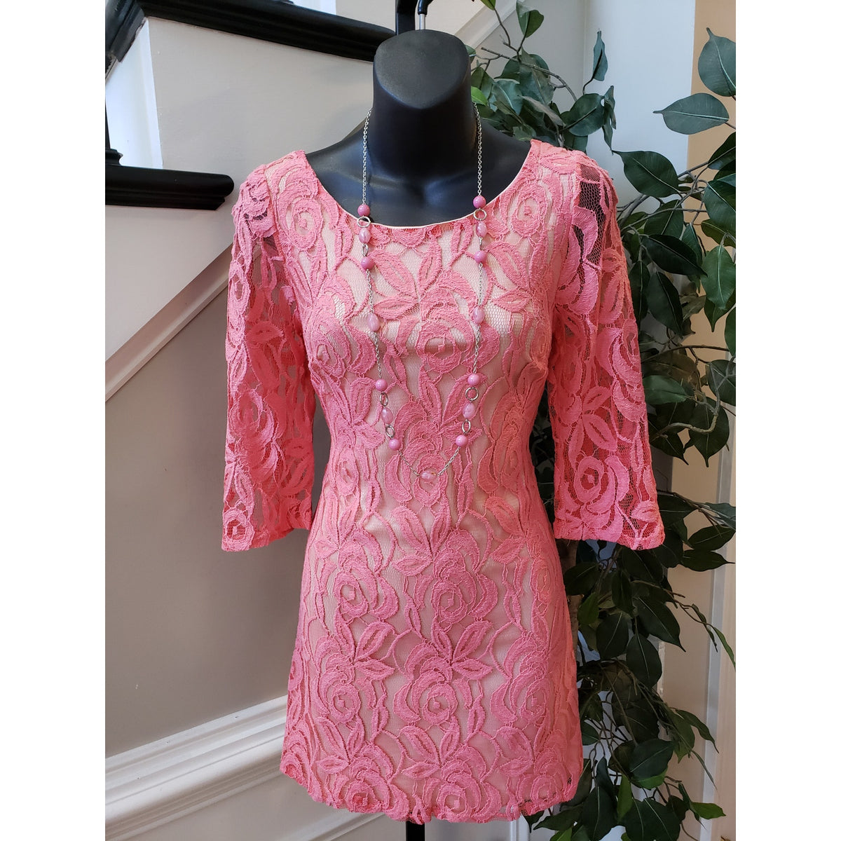 Emma Rose Shift Dress Women's Small Pink Floral Lined Lace Back Zip Round Neck