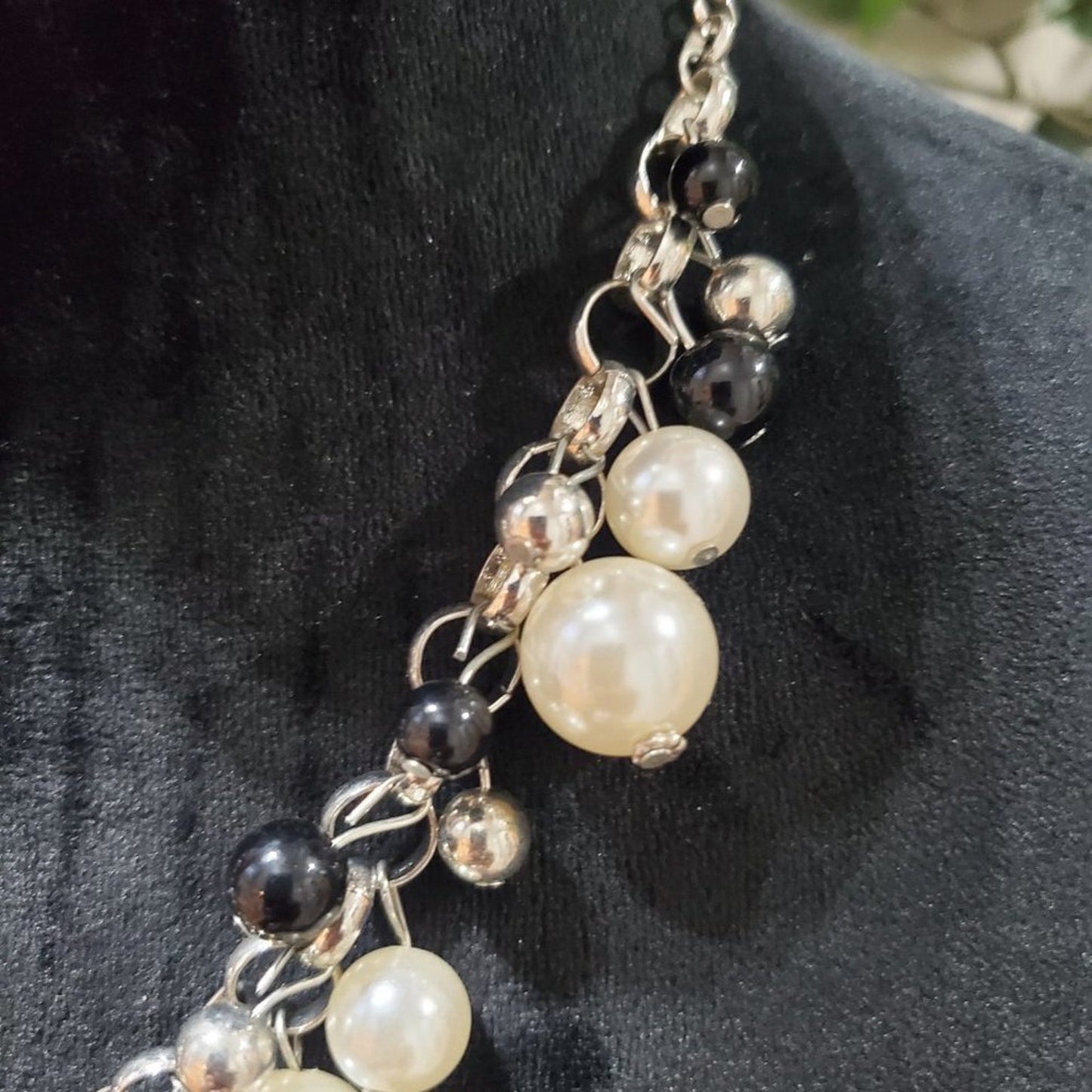 Womens White Black Upstater Pearl Link Chain Collar Necklace with Lobster Clasp