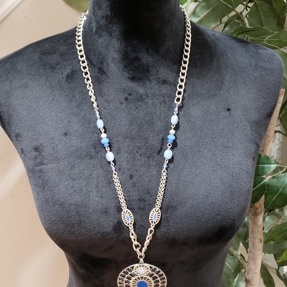 Womens Lapis Lazuli Silver Round Pendant Necklace with Lobster Clasp
