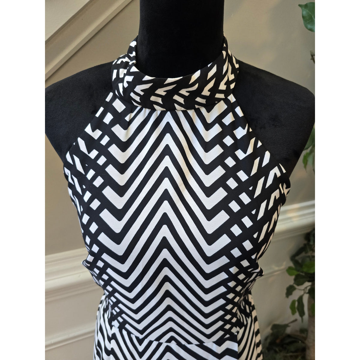 Bisou Bisou A-Line Dress Women SZ 16 White/Black Chevron Halter Neck Back Zipper