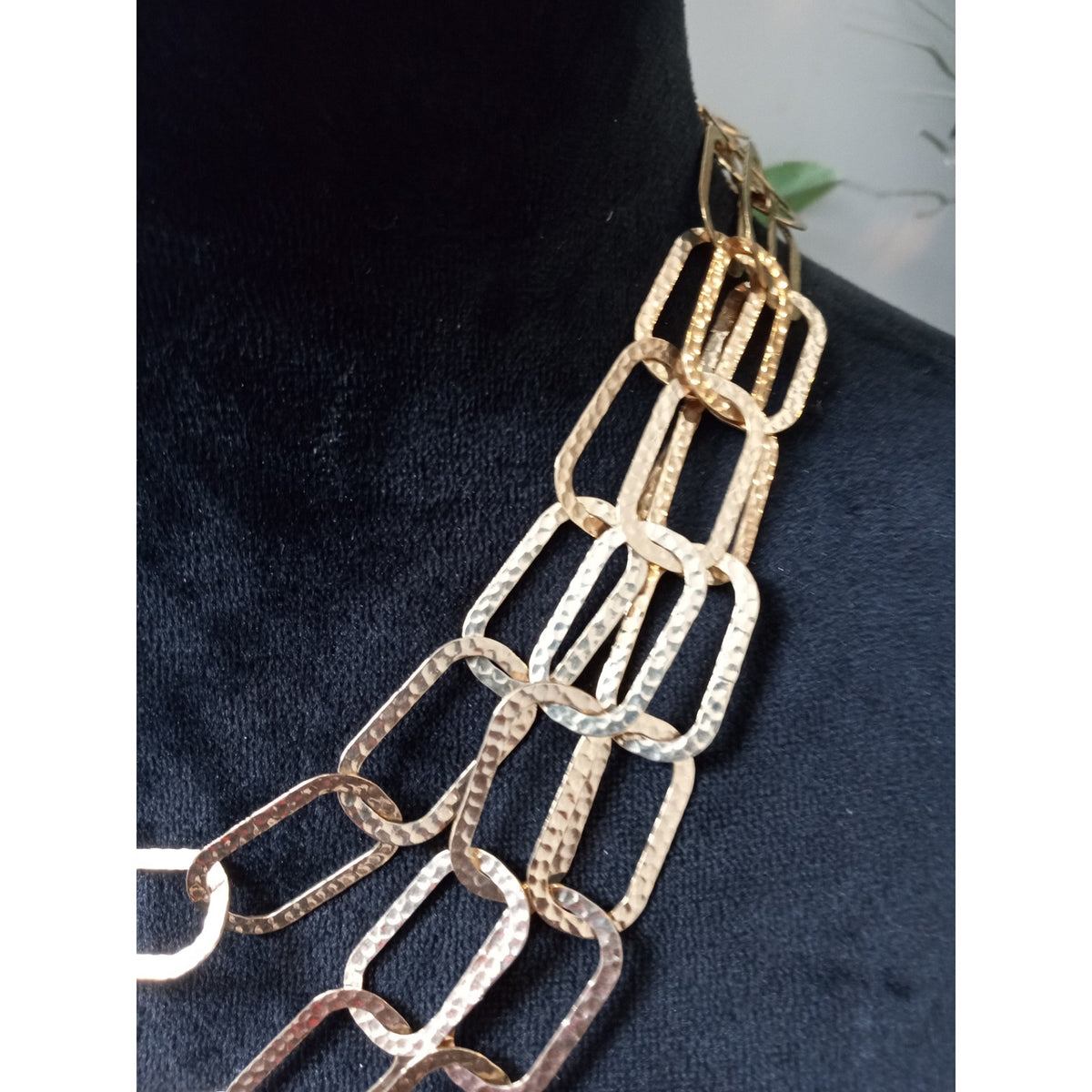 Gold Tone Triple Layer Hammered Link Chain Statement Lightweight Necklace Collar