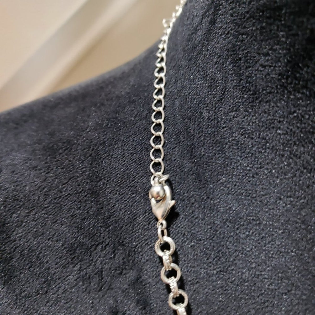 Womens Fashion Gold Tone Clear Crystal Rhinestone Necklace with Lobster Clasp