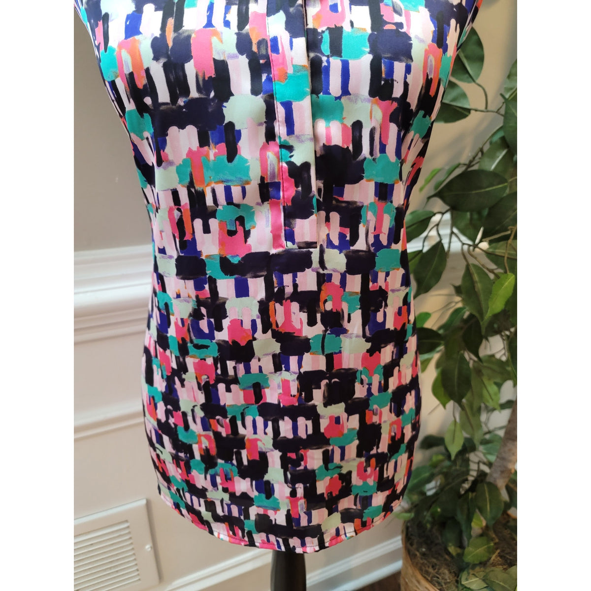 Nine West Blouse Top Womens SZ XL Multicolor Henley Neck Sleeveless Frill Collar