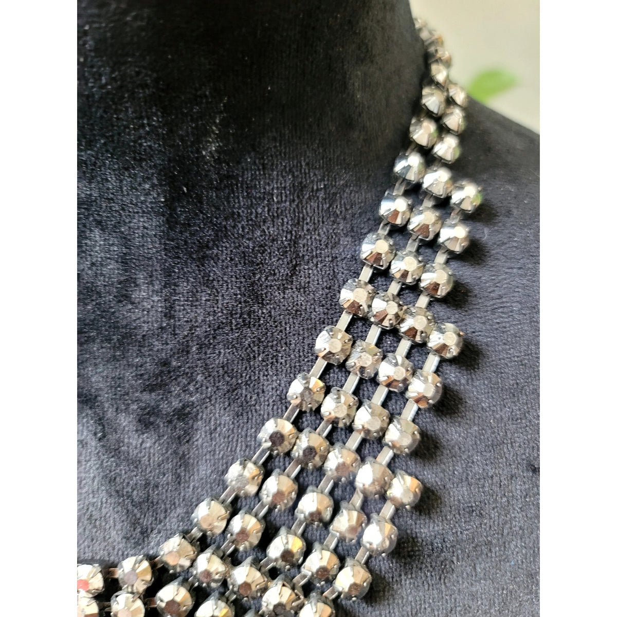 Vintage Silver Tone Rhinestone Bib Necklace Statement Collar Glam Jewelry