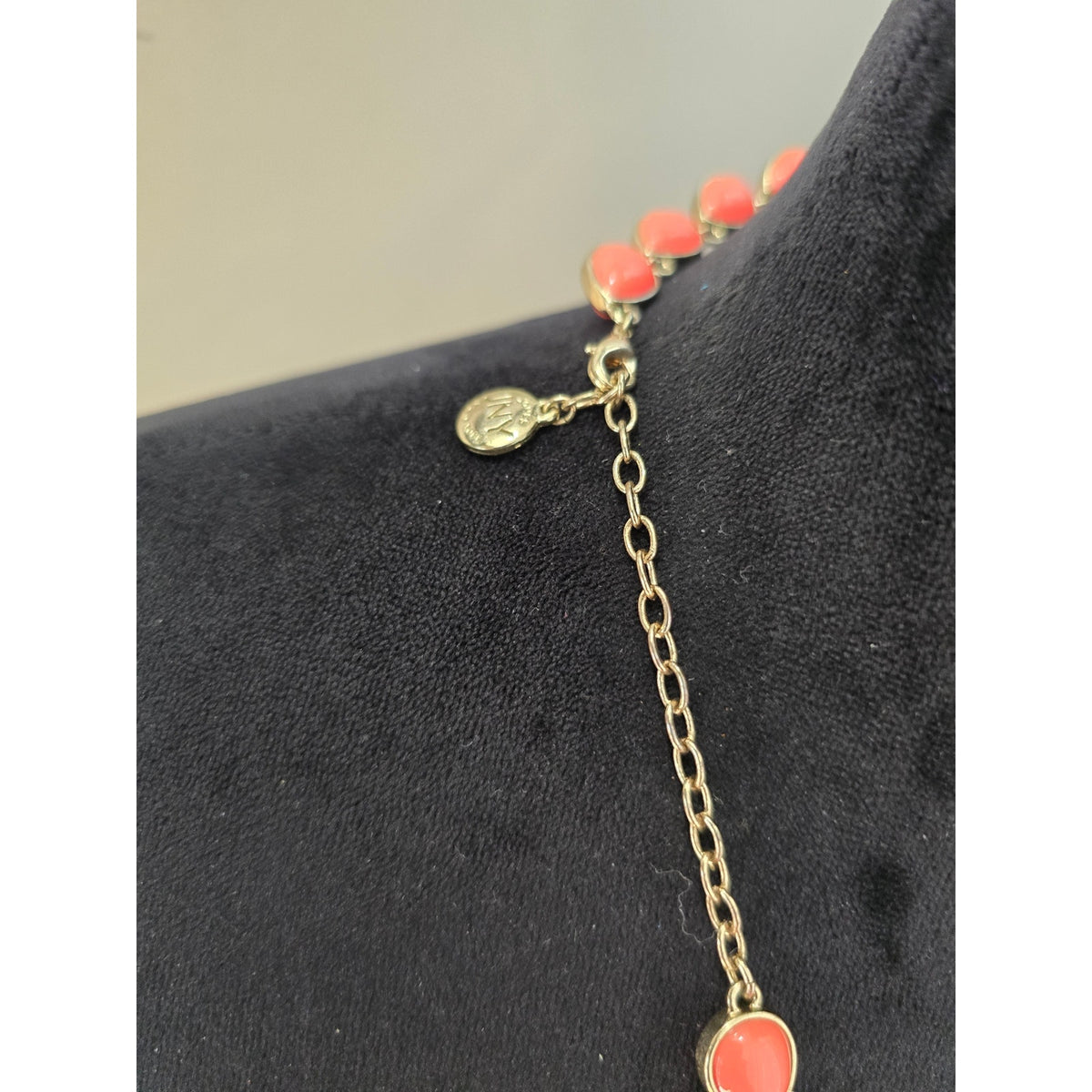 Jones New York Gold Tone Coral Teardrop Cabochon Statement Necklace