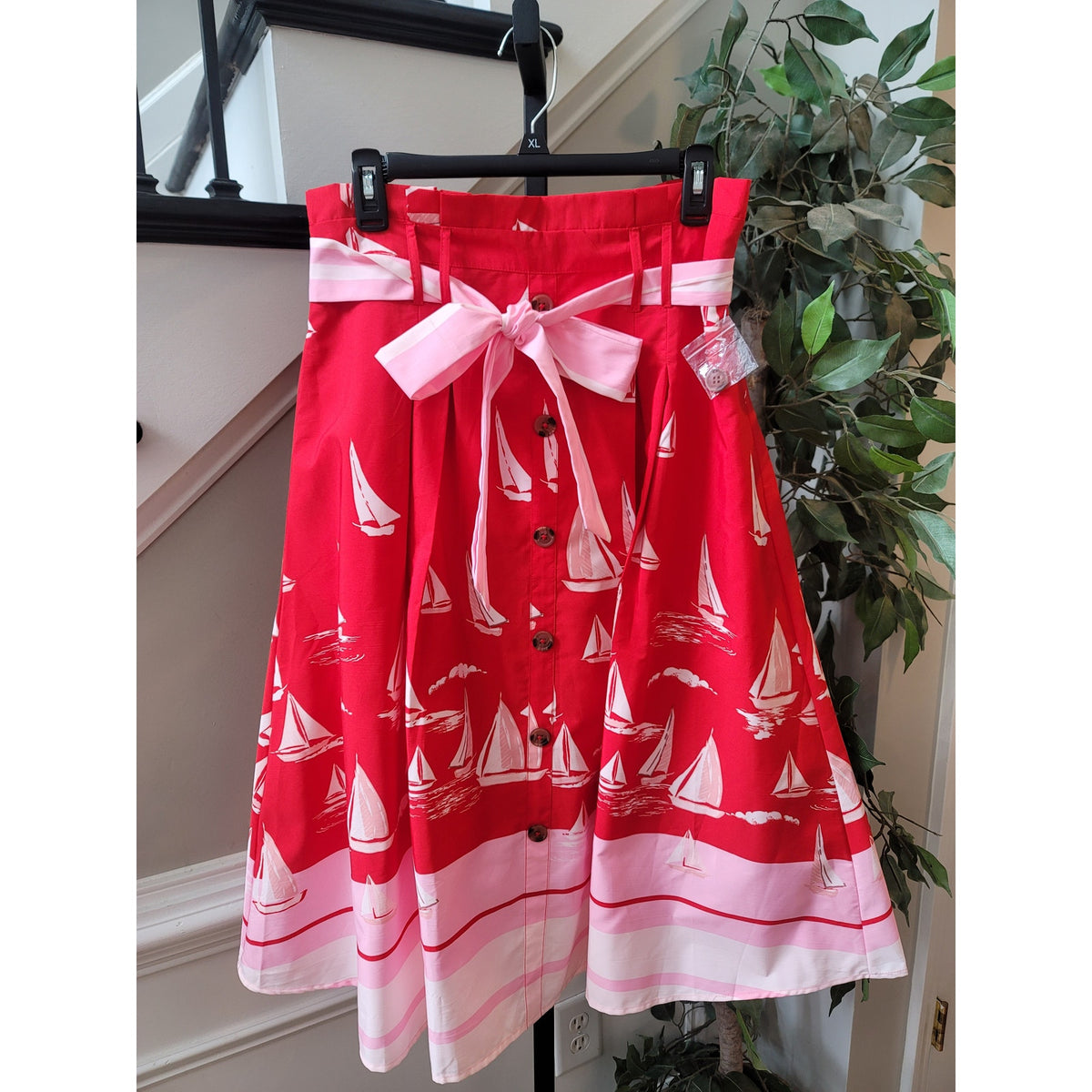 Her Destiny Midi Skirt Women's Large Red Sailboat Print Belt Loops Buttons Front