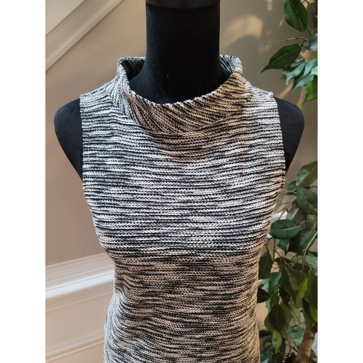 White House Black Market Blouse Women's SZ Small Gray Space Dye Mock Neck