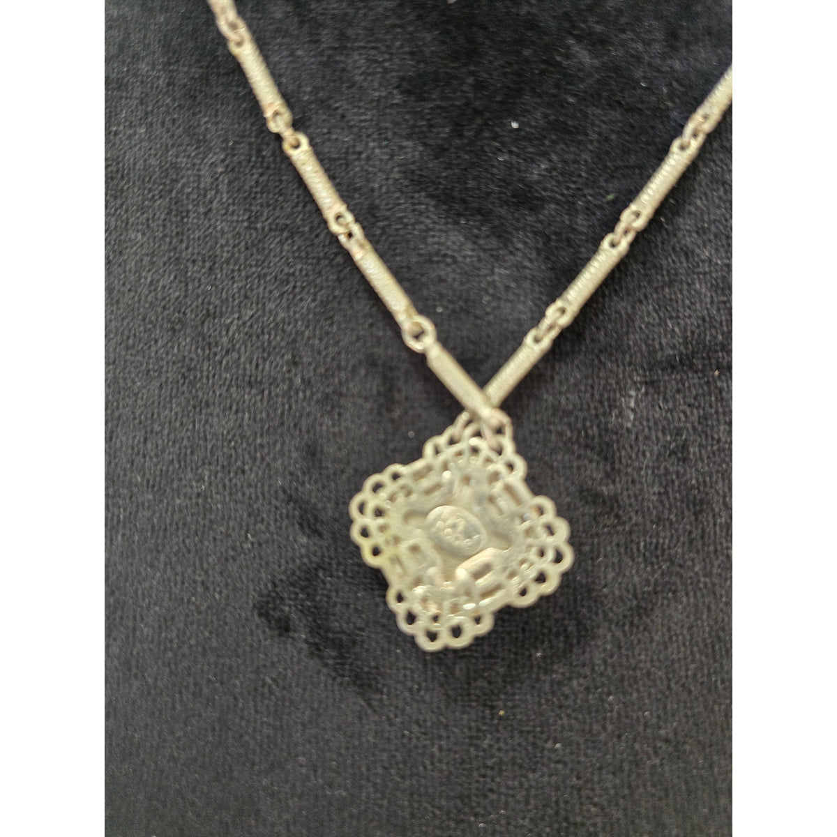 Hobe Antique Silver Tone Round Pendant Necklace Vintage Style