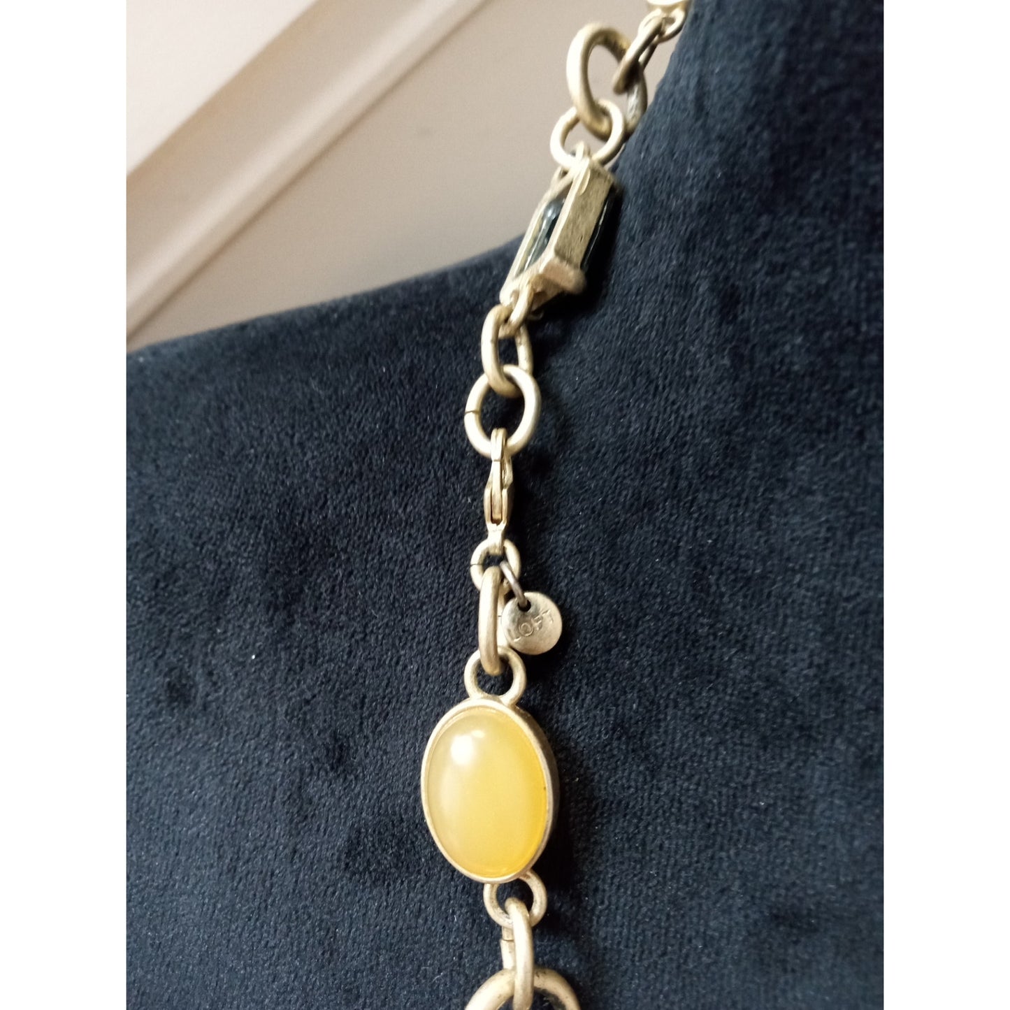 Multicolor Gemstone Pendant Chain Necklace Gold Tone Green Agate Look