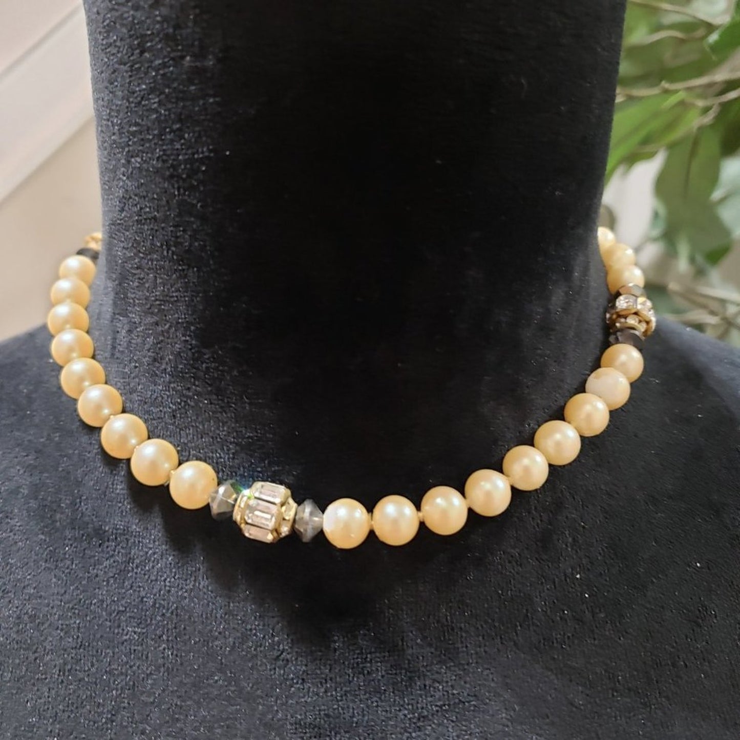 Womens Fashion Collier Pearls Faux Choker Necklace Jewelry Silver Filigree Clasp