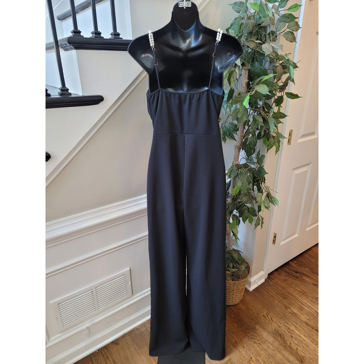Fashion Nova Romper Women's Size Medium Black Sleeveless Jumpsuit Pearl Accent
