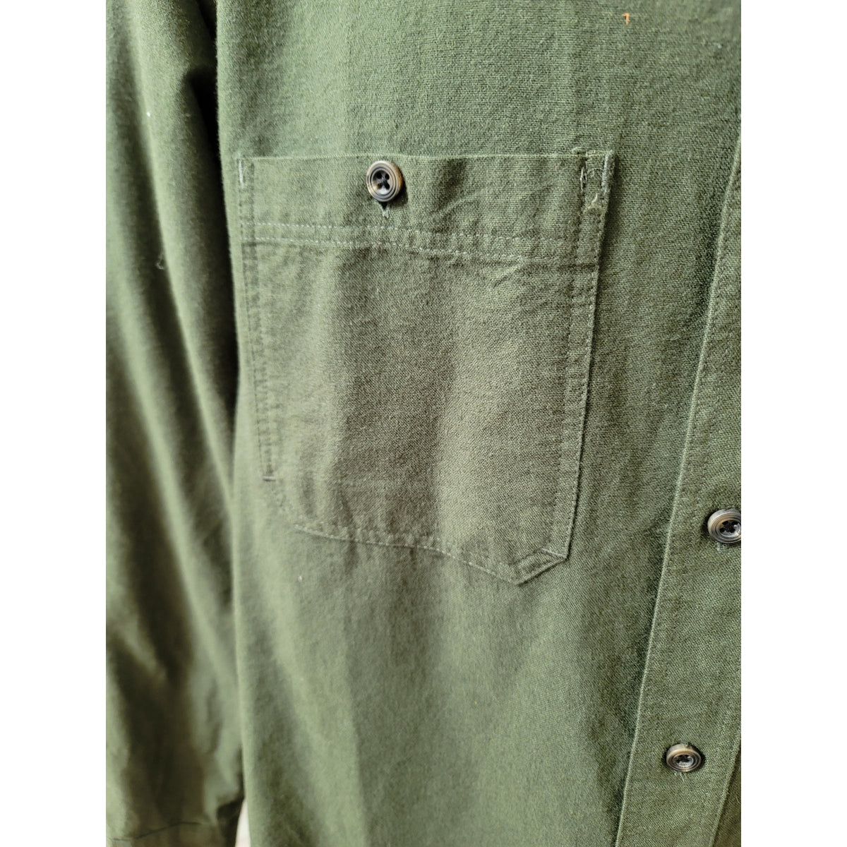 Dravus Button Down Shirt Men's Size Small Olive Green 100% Cotton Front Pockets