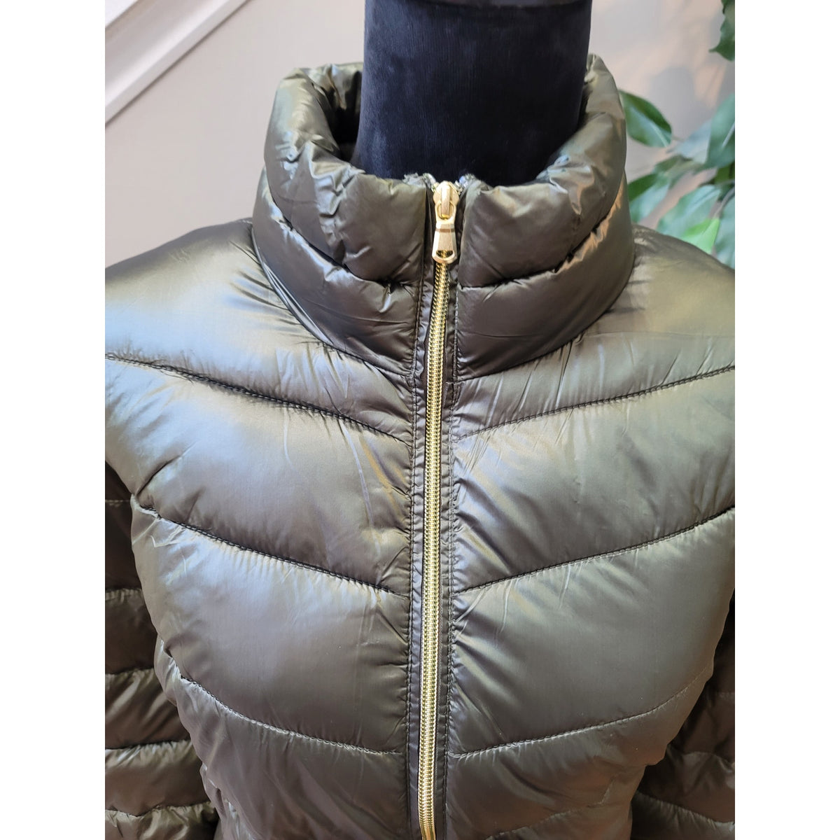 Esmara Puffer Jacket Women’s SZ XL Olive Green Quilted Front Zipper Long Sleeve