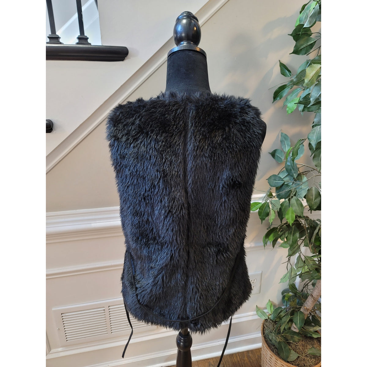 Papaya Faux Fur Vest Women's Small Black Waistcoat Belted Sleeveless Fully Lined