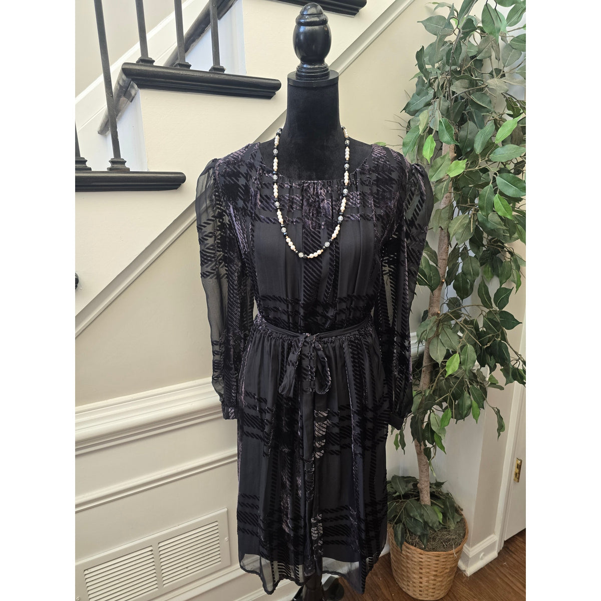 Taylor A-Line Dress 14 Black Velvet Plaid Tie-Waist Scoop Puff Shoulder Party
