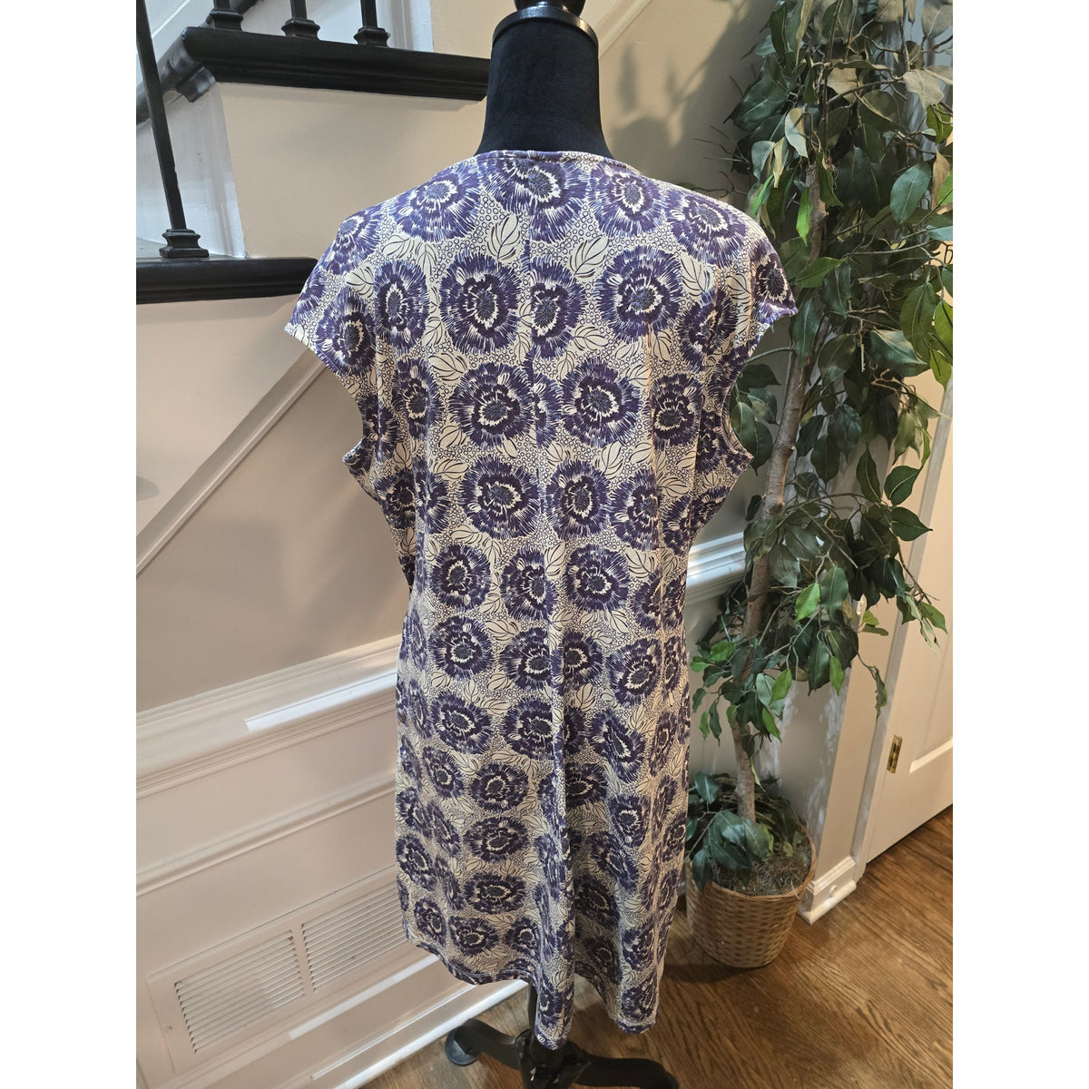 Rei Wrap Dress Women's Size XL Purple/Cream Floral V Neck Side Zip Pockets