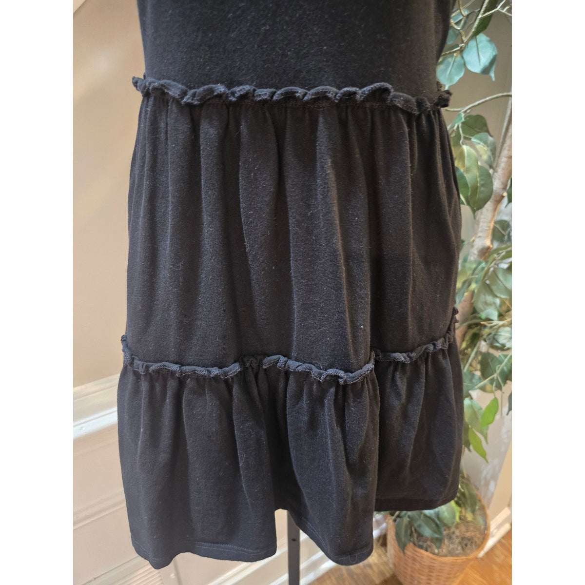 River Island Skirt Dress Women's Size 2 Black Ruffle Short Sleeves Crew Neck