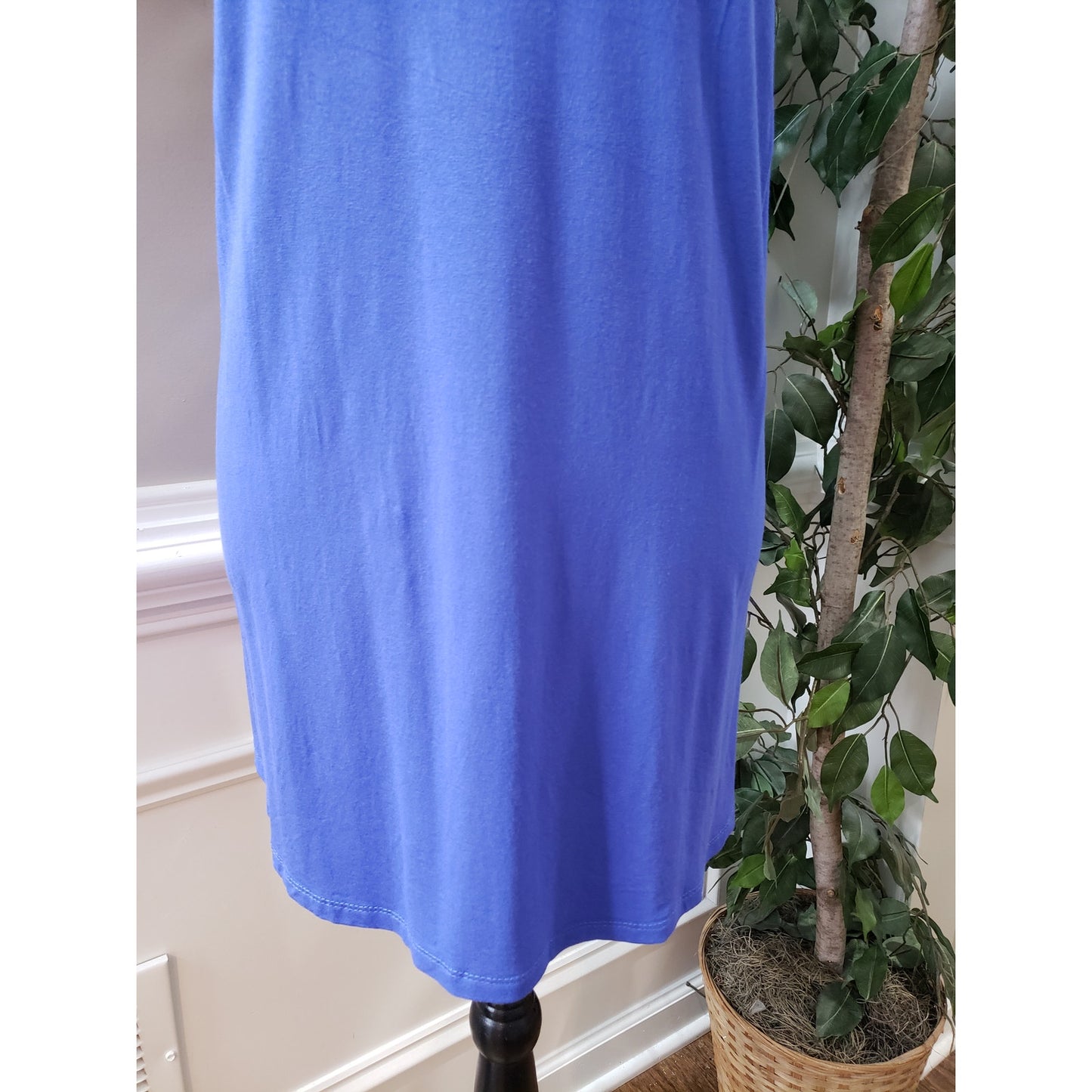 Avenue Top Blouse Women Size 22/24 Blue Solid Viscose Casual Short Sleeve V-Neck
