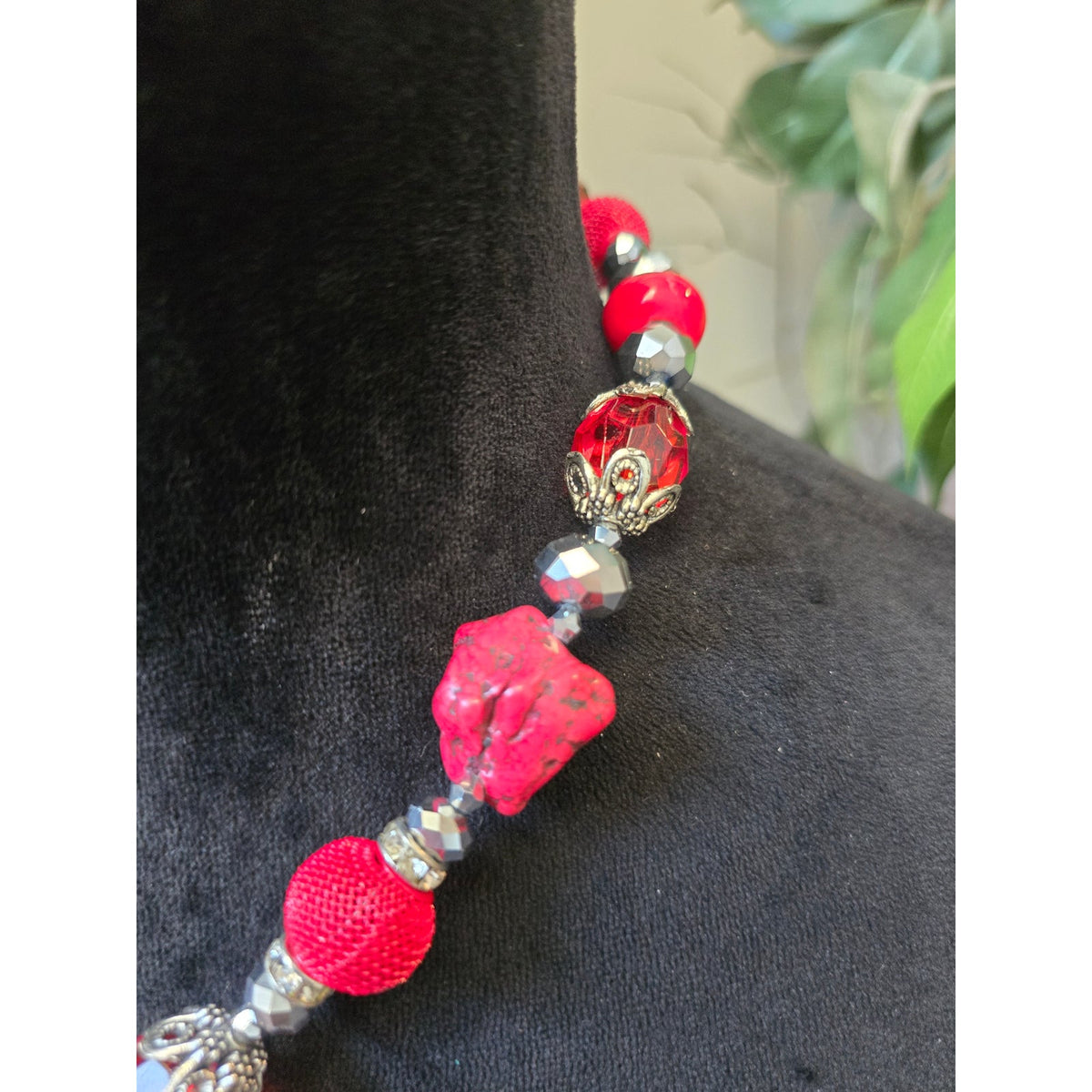 Fashion Jewelry Red Pink Faceted Crystal Beads Ornate Cross Pendant Necklace