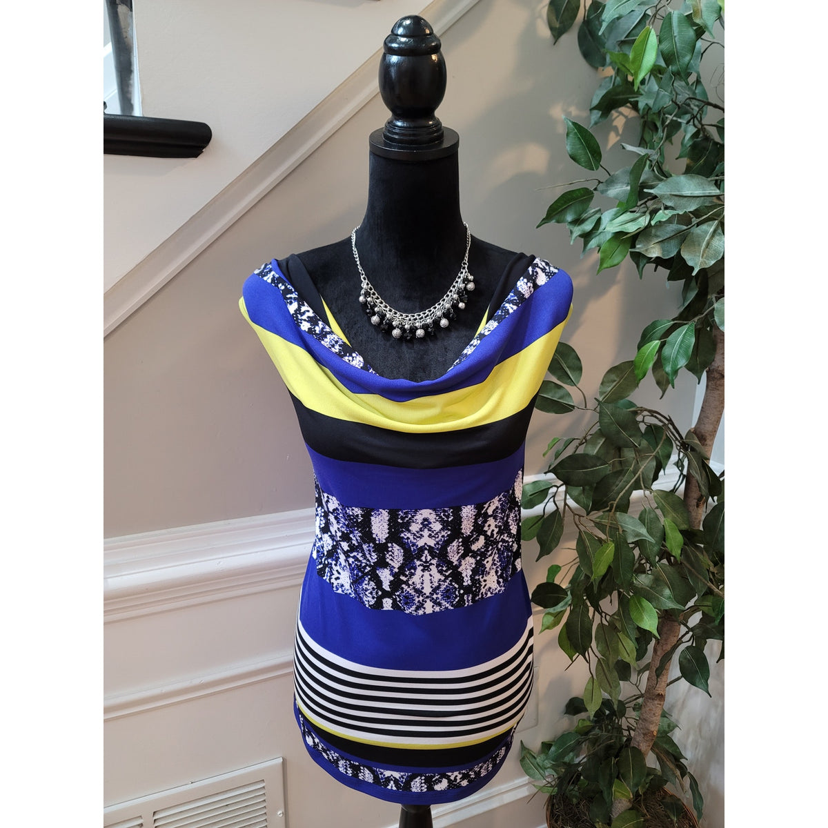 Calvin Klein Blouse Top Womens Size 1X Multicolor Geometric Sleeveless Cowl Neck